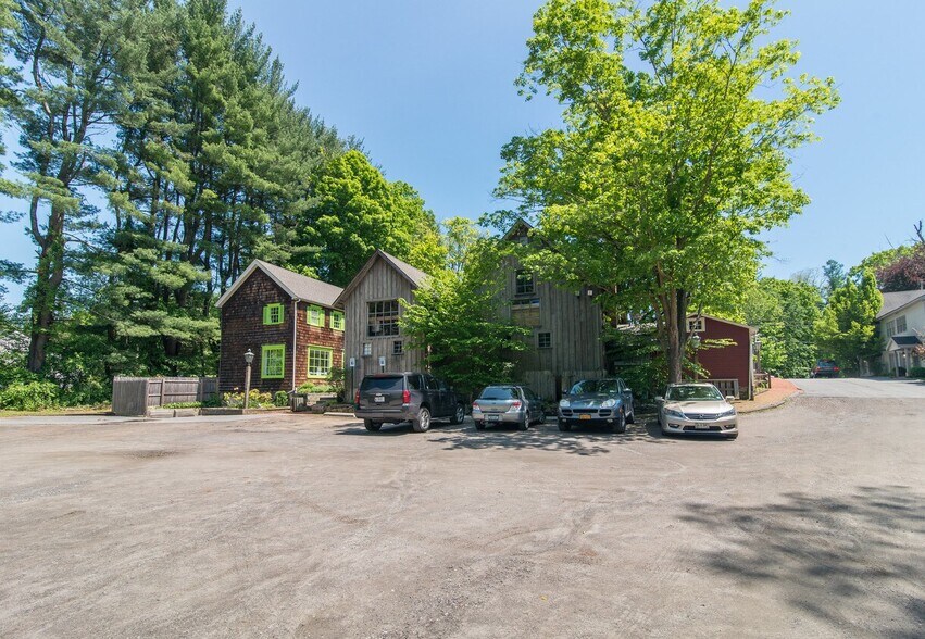 More Photos Of 792 Route 35, Cross River Office Residential For Lease