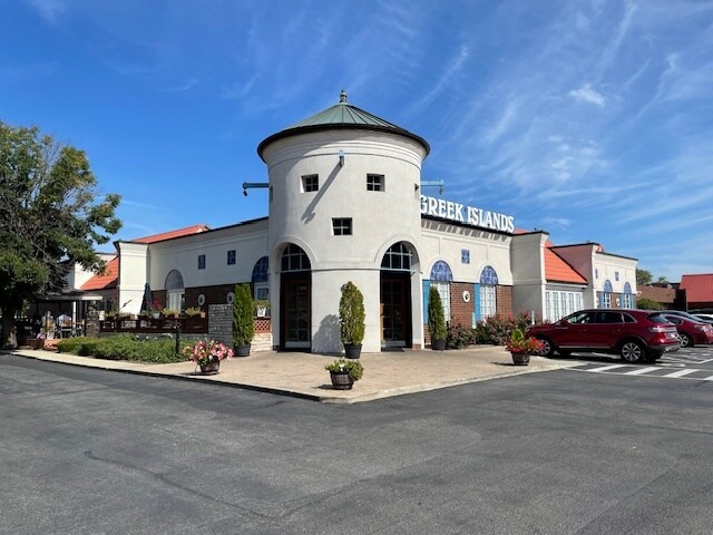 More Photos Of 300-350 E 22nd St, Lombard Storefront Retail Office For Sale