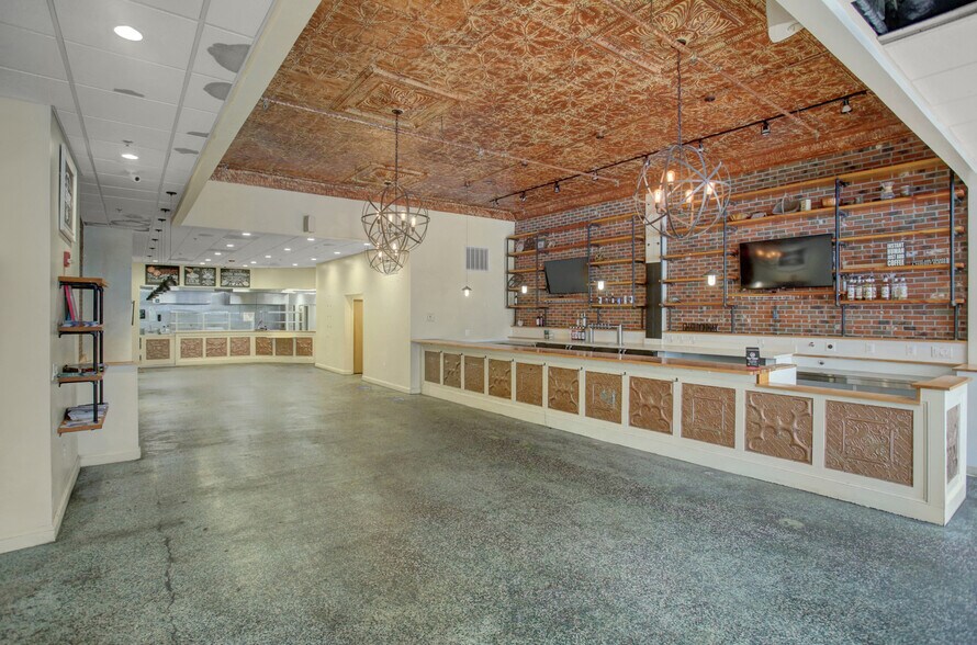More Photos Of 18-20 W Washington St, Hagerstown Office For Lease