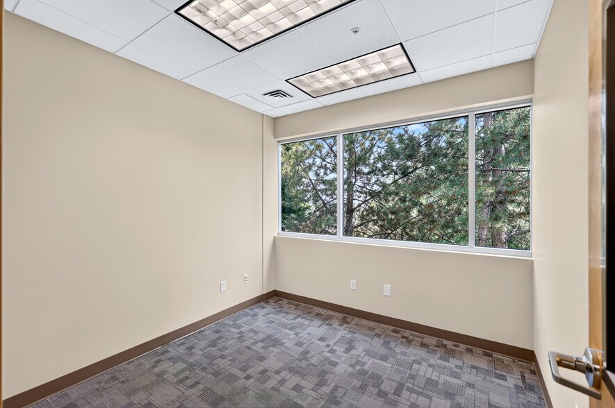 More Photos Of 2208 N Swing Ln, Liberty Lake Medical For Lease