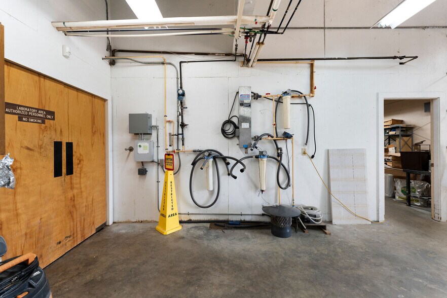 More Photos Of 112 Old Mill Rd, Cartersville Research And Development For Sale