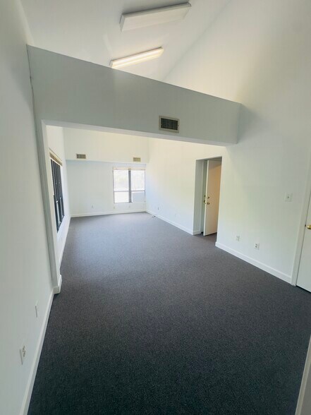 More Photos Of 8569-8573 Sudley Rd, Manassas Medical For Sale