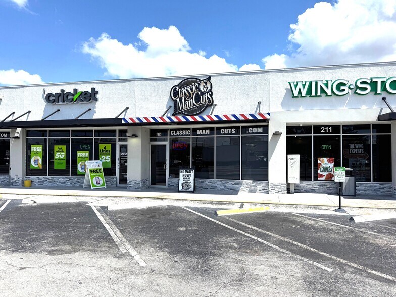 More Photos Of 211 E Michigan St, Orlando Freestanding For Lease