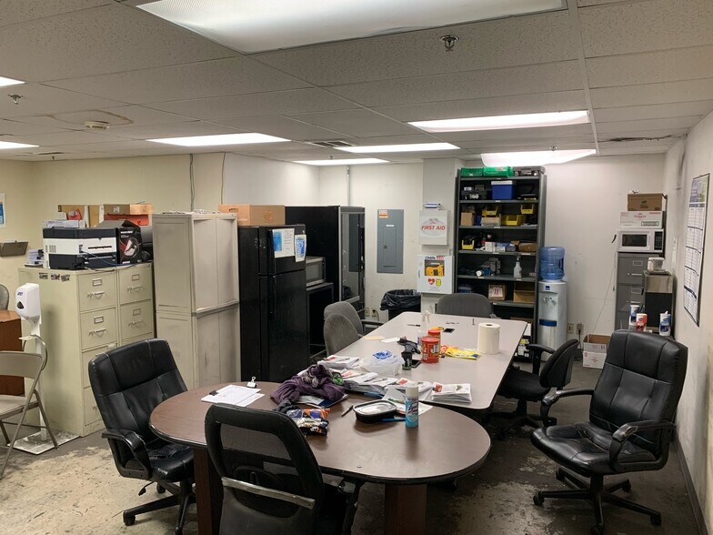 More Photos Of 4034 Pepperell Way, Dublin Warehouse For Lease