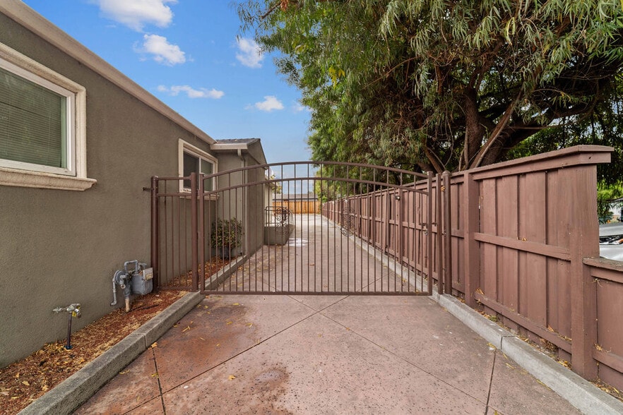More Photos Of 250 Meridian Ave, San Jose Office Residential For Sale