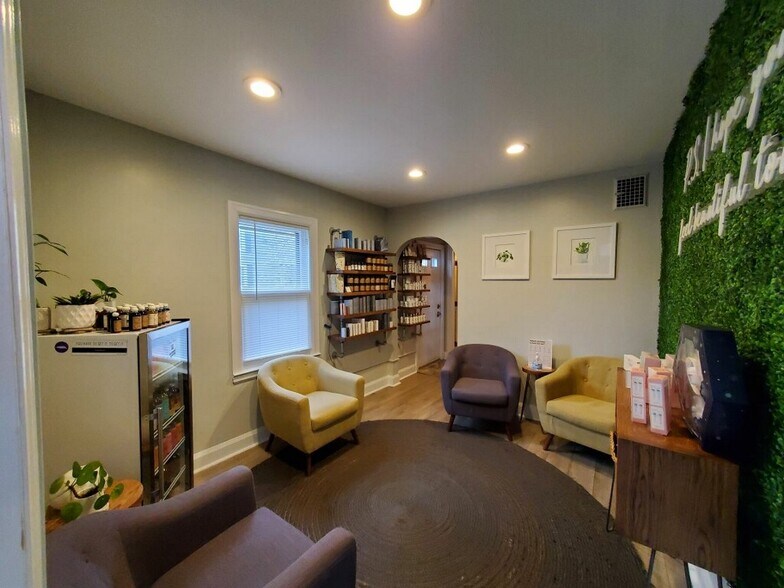 More Photos Of 5684 Main St, Williamsville Loft Creative Space For Sale