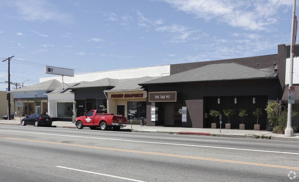 More Photos Of 601-609 N La Brea Ave, Los Angeles Storefront For Sale