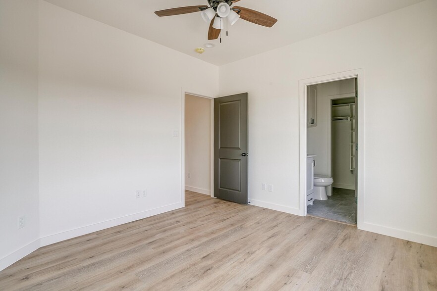 More Photos Of 3108 Frazier Ave, Fort Worth Multifamily For Sale