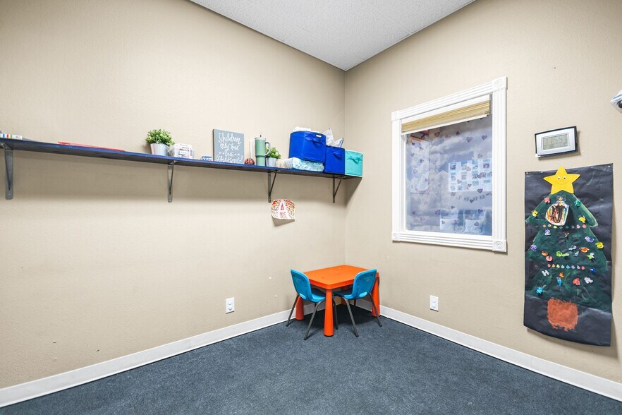 More Photos Of 14235 Blanco Rd, San Antonio Office For Sale