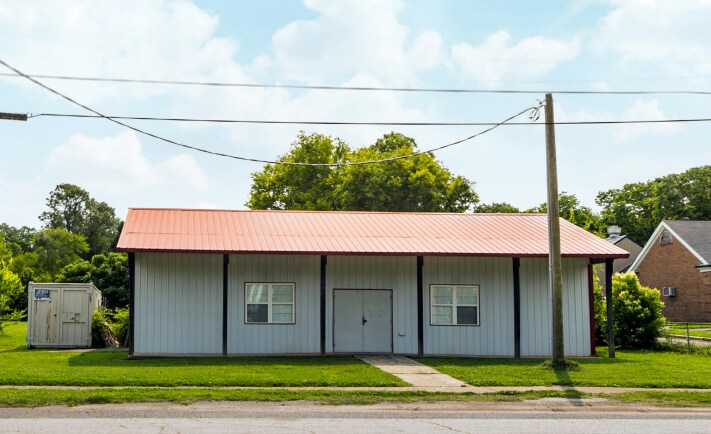 Primary Photo Of 5984 Wylie Ave, Hickory Grove Manufacturing For Sale