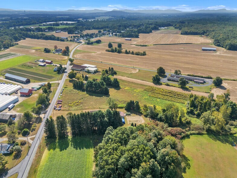 More Photos Of 203 Long Plain Rd, Whately Service For Sale