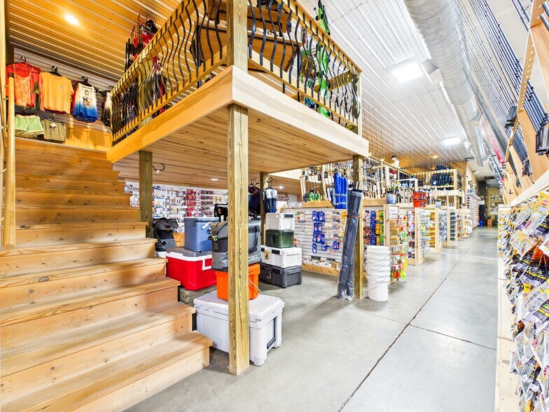 More Photos Of 13520 Emerson Ave, Williamstown General Retail For Sale