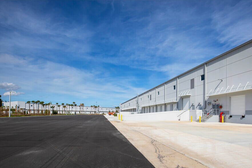 More Photos Of 1715 Meathe Dr, West Palm Beach Unknown For Lease