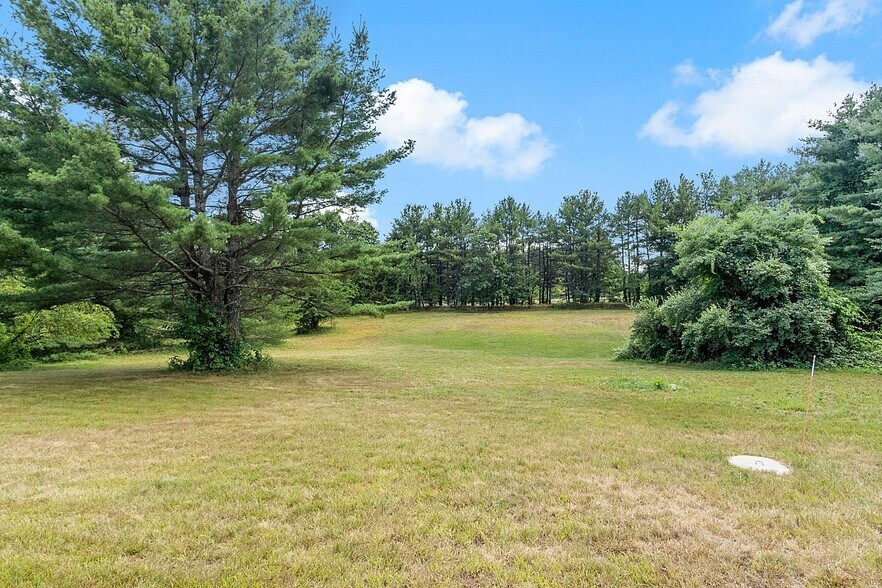 More Photos Of 1980 Lunenburg Rd, Lancaster Loft Creative Space For Lease