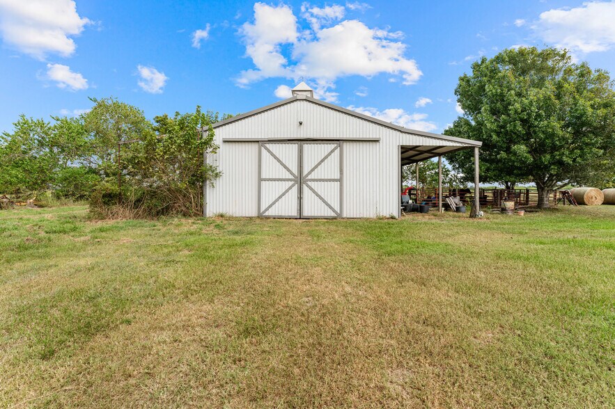 More Photos Of 14935 Highway 36, Needville Land For Sale