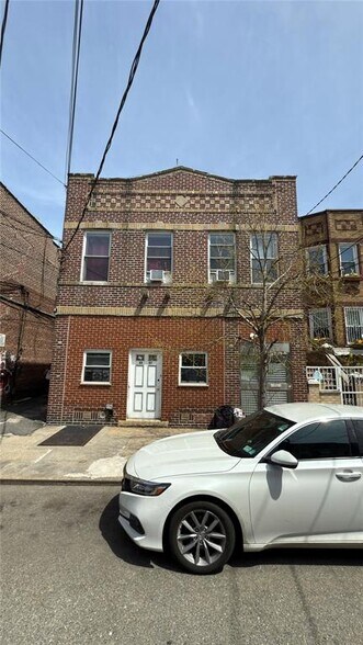 More Photos Of 5507 103rd St, Corona Apartments For Sale