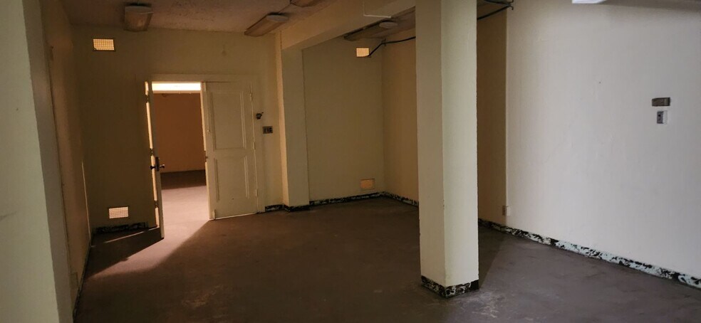 More Photos Of 224 N Oak St, Ukiah Office Residential For Lease