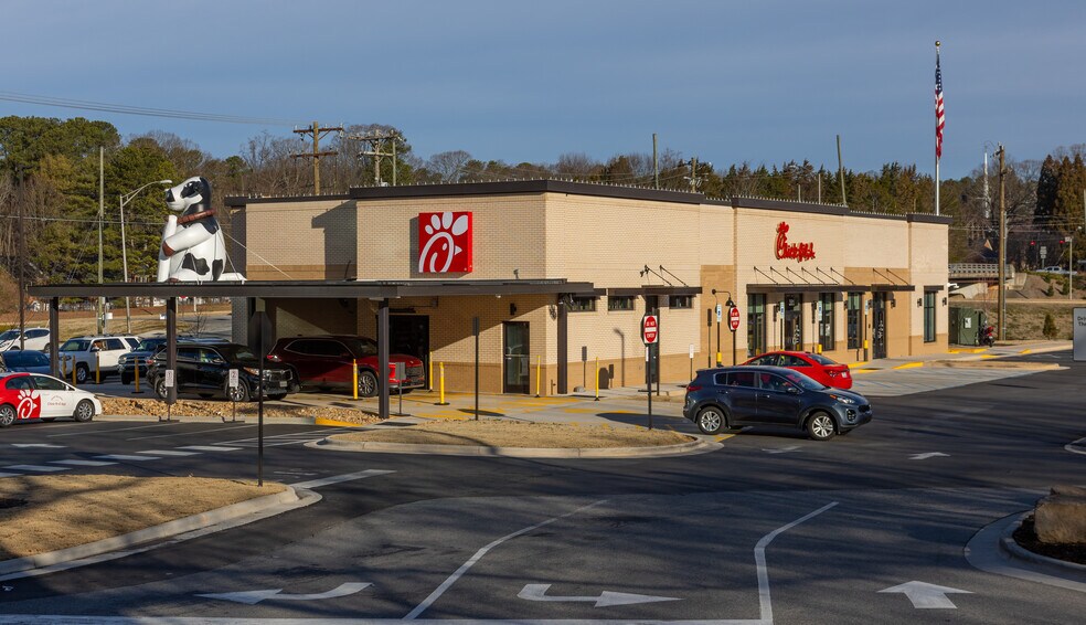 More Photos Of 300 S Stratford Rd, Winston-Salem Unknown For Lease