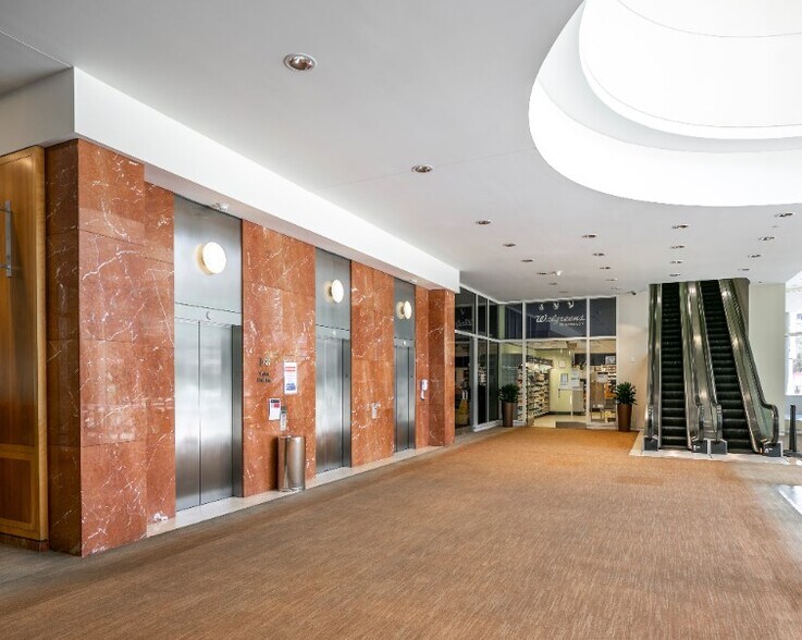 More Photos Of 6624 Fannin St, Houston Medical For Lease