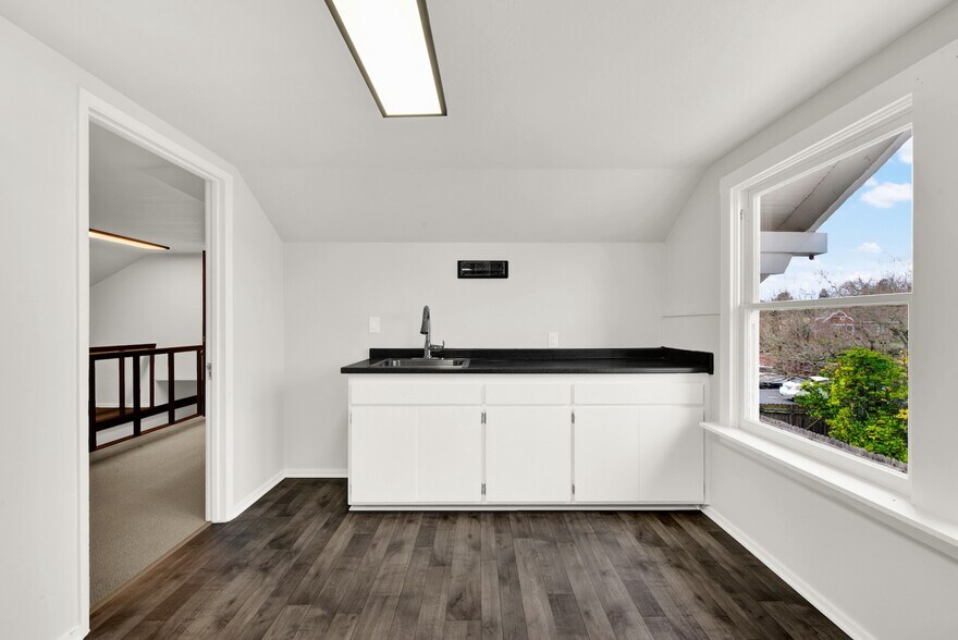 More Photos Of 1763 2nd St, Napa Office Residential For Sale