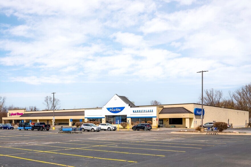 More Photos Of 4500-4510 Buffalo Rd, Erie Supermarket For Lease