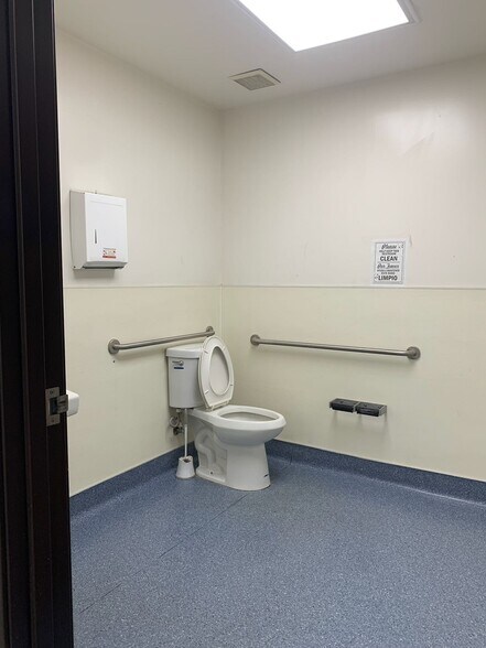 More Photos Of 12723 Schabarum Ave, Irwindale Warehouse For Lease