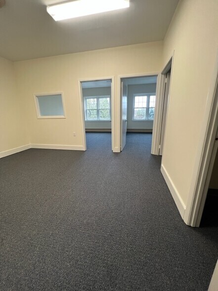 More Photos Of 1341 Hamburg Tpke, Wayne Office For Lease