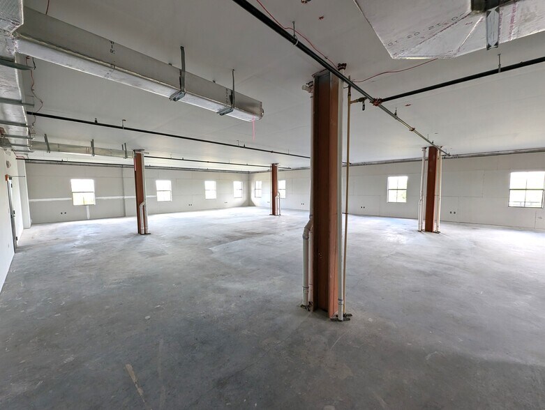 More Photos Of 1960 Pointe West Dr, Vero Beach Office For Sale