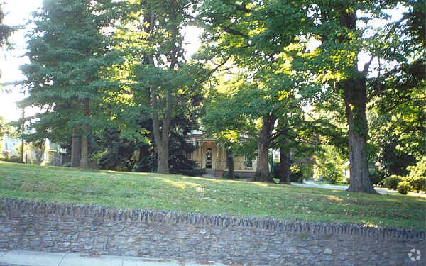 More Photos Of 900 Main St, Brookhaven Apartments For Sale