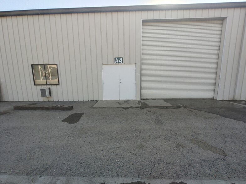 More Photos Of 13704 Armona Rd, Armona Warehouse For Lease