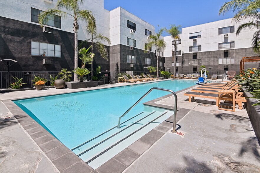 More Photos Of 1745-1750 N Wilcox Ave, Los Angeles Apartments For Sale