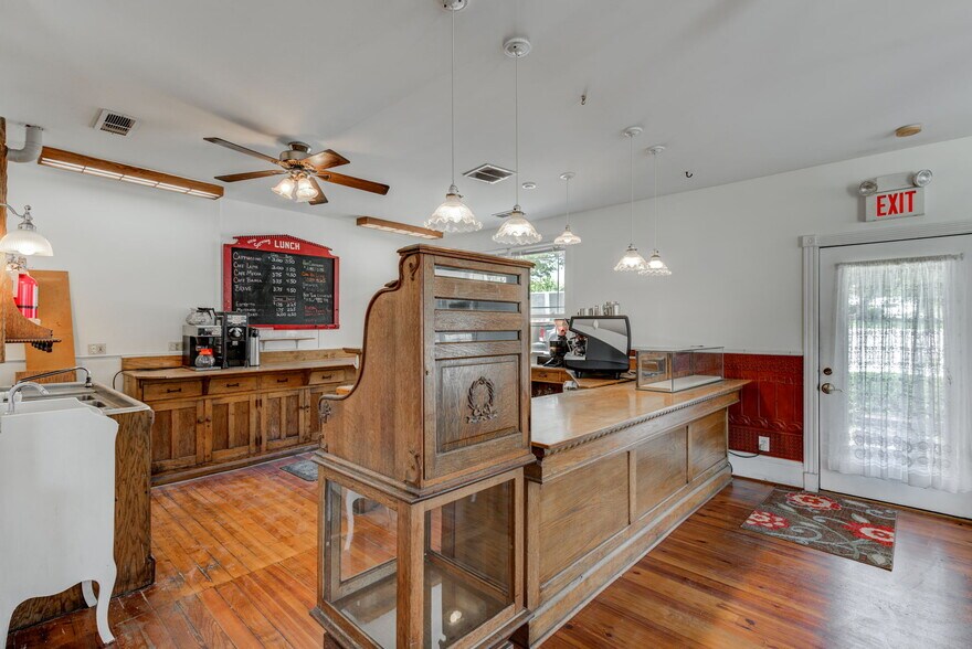 More Photos Of 9430 Main Ave, Cincinnati General Retail For Sale