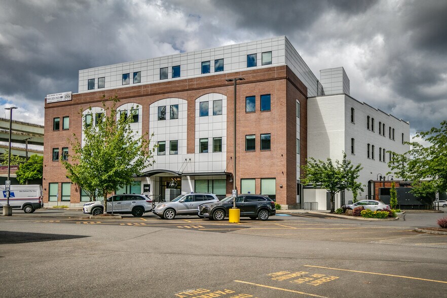 More Photos Of 1631 NW Thurman St, Portland Loft Creative Space For Sale