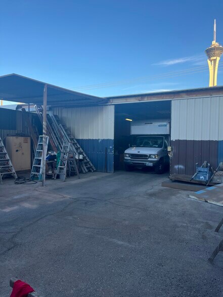 More Photos Of 1801-1807 Western Ave, Las Vegas Light Manufacturing For Sale