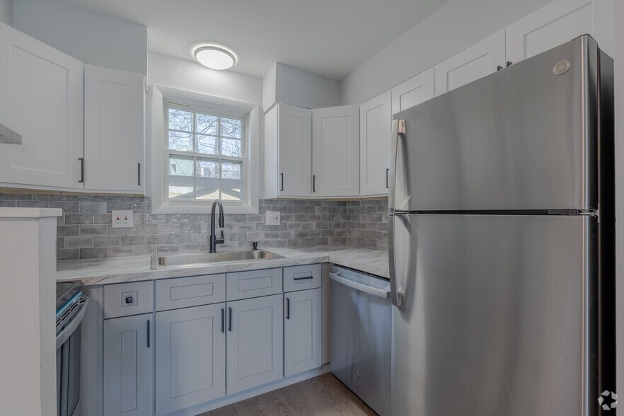 More Photos Of 134 College Hwy, Southampton Apartments For Sale