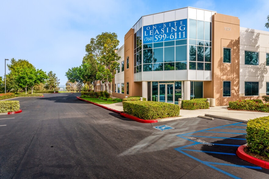 More Photos Of 3129 Tiger Run Ct, Carlsbad Research And Development For Lease