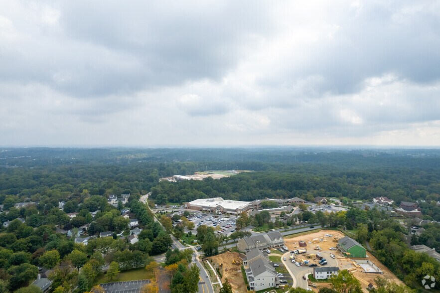 More Photos Of 8640 Guilford Rd, Columbia Unknown For Lease