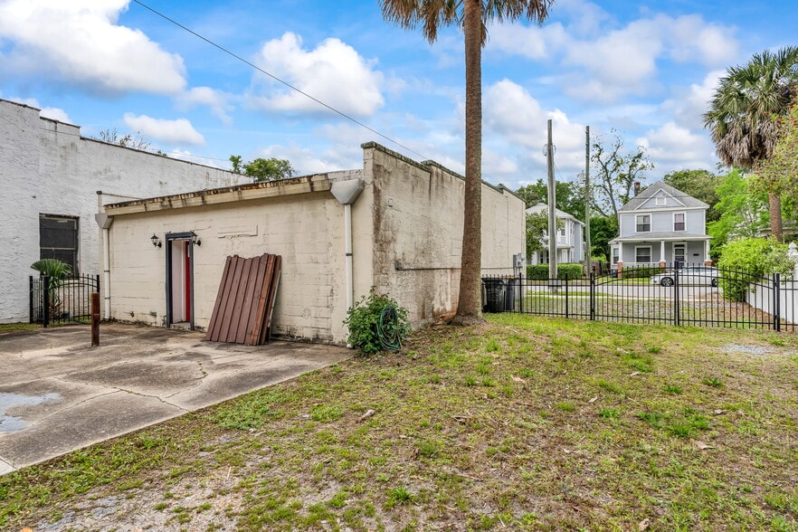 More Photos Of 1425 Walnut St, Jacksonville Freestanding For Sale