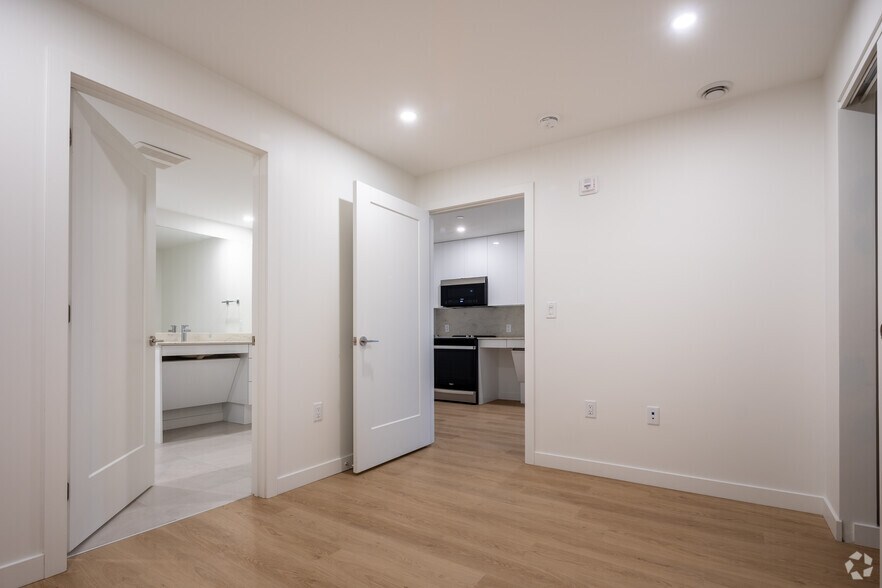 More Photos Of 1470 Queen St, Halifax Apartments For Lease