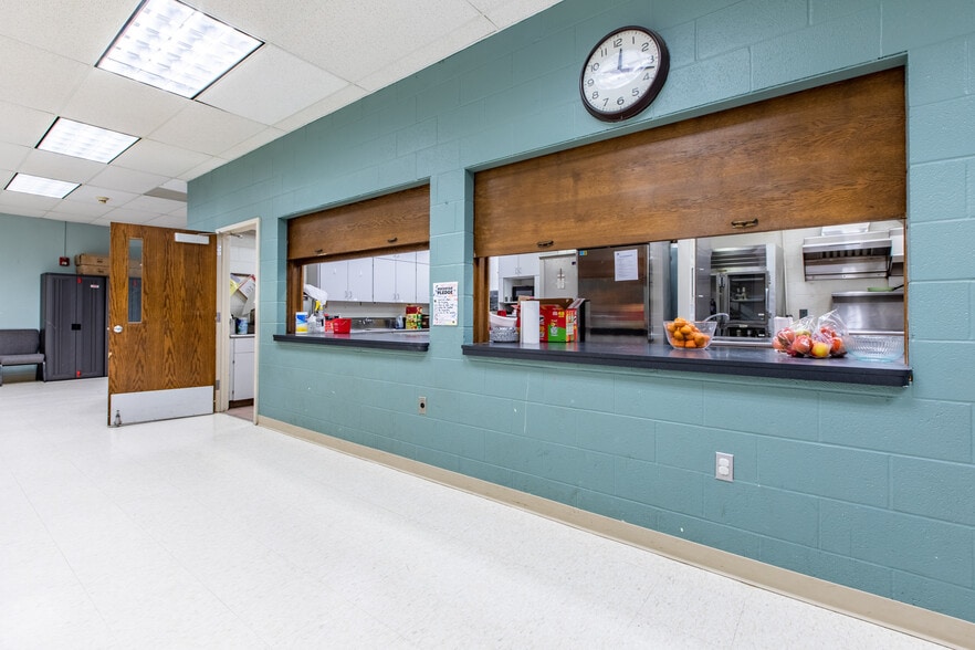 More Photos Of 974 Skyline Dr SW, Rochester Religious Facility For Lease