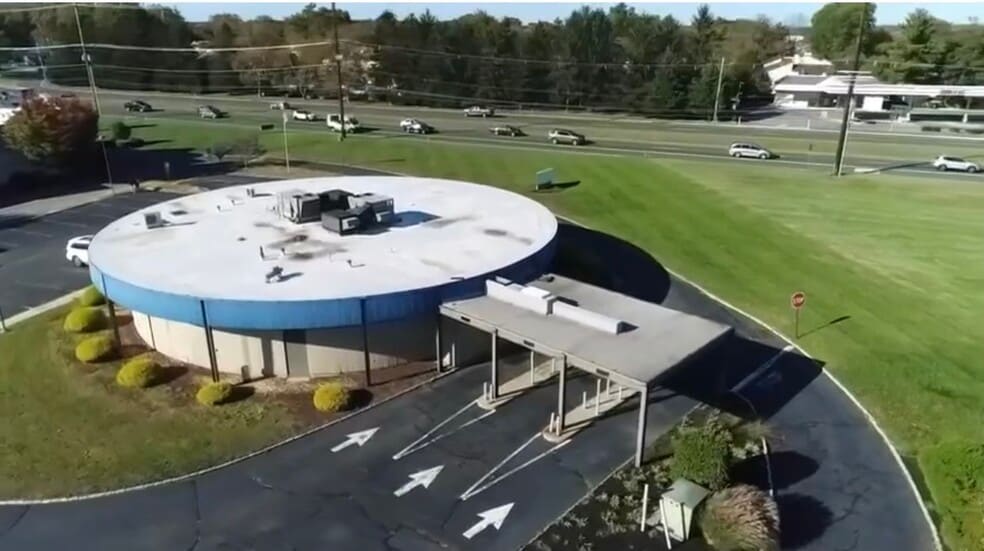 More Photos Of 620 E Rt 33, Hightstown Restaurant For Sale