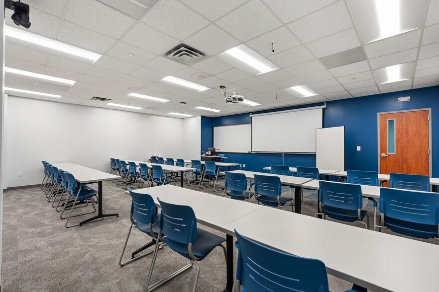 More Photos Of 1411 W Main St, League City Schools For Sale