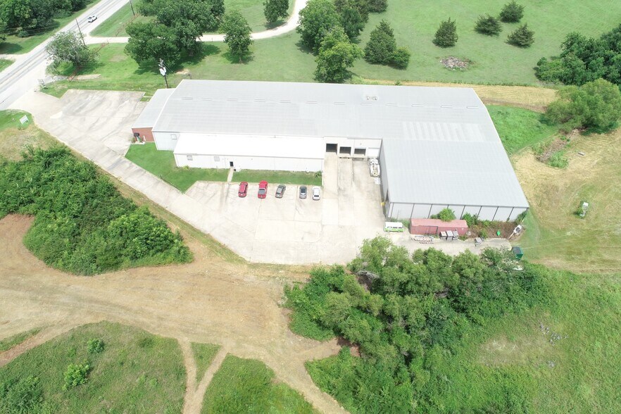 More Photos Of 21973 Highway 105, Montgomery Warehouse For Lease