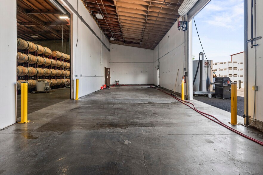More Photos Of 962 Kaiser Rd, Napa Warehouse For Sale