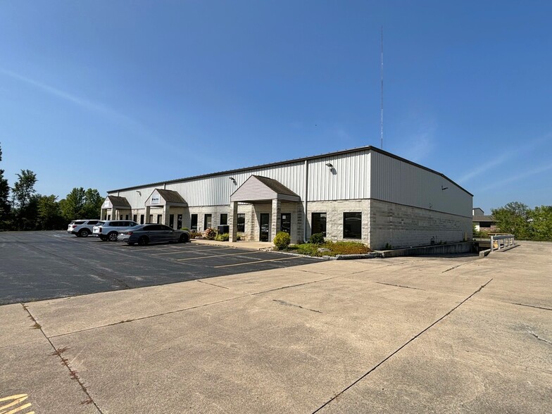 Primary Photo Of 3811-3821 Superior Ridge Dr, Fort Wayne Light Manufacturing For Lease