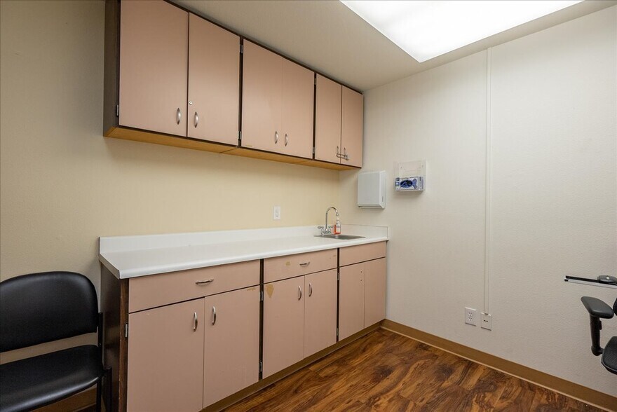 More Photos Of 1050 Las Tablas Rd, Templeton Medical For Sale