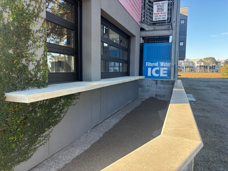 More Photos Of 87 Center St, Folly Beach Restaurant For Lease