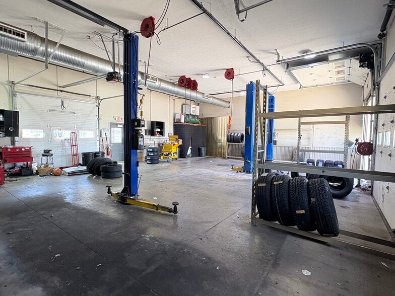 More Photos Of 2306 IFCU way, Lafayette Auto Dealership For Sale