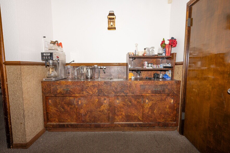 More Photos Of 3365 Abbott Rd, Orchard Park General Retail For Sale