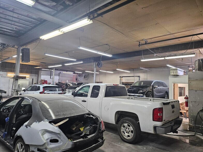 More Photos Of 631 Basin St SW, Ephrata Auto Repair For Sale